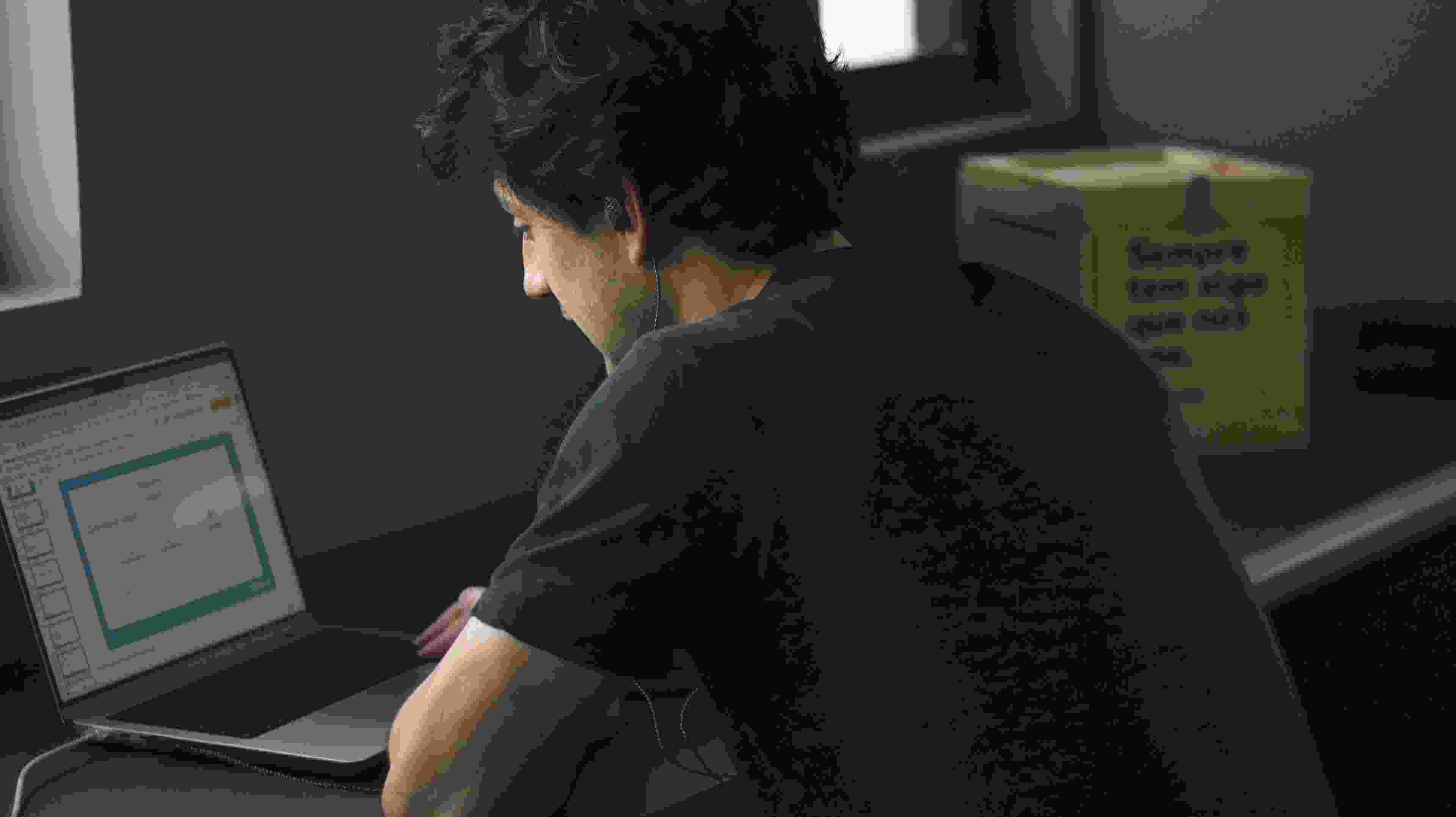 Bonjour, Je recherche quelqu'un pour m'aider à configurer et à optimi.jpeg