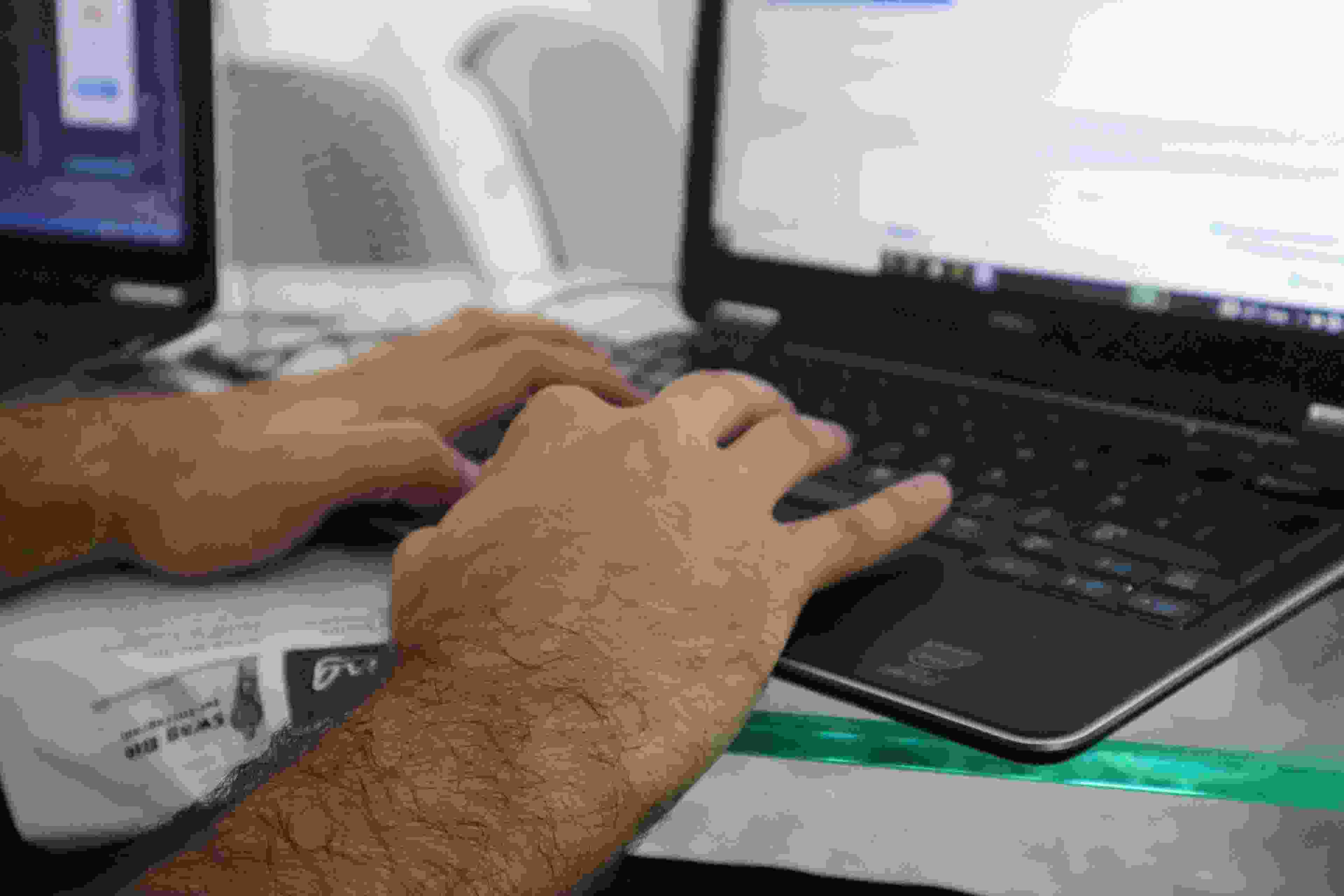 Recherche un développeur en E-commerce.jpeg