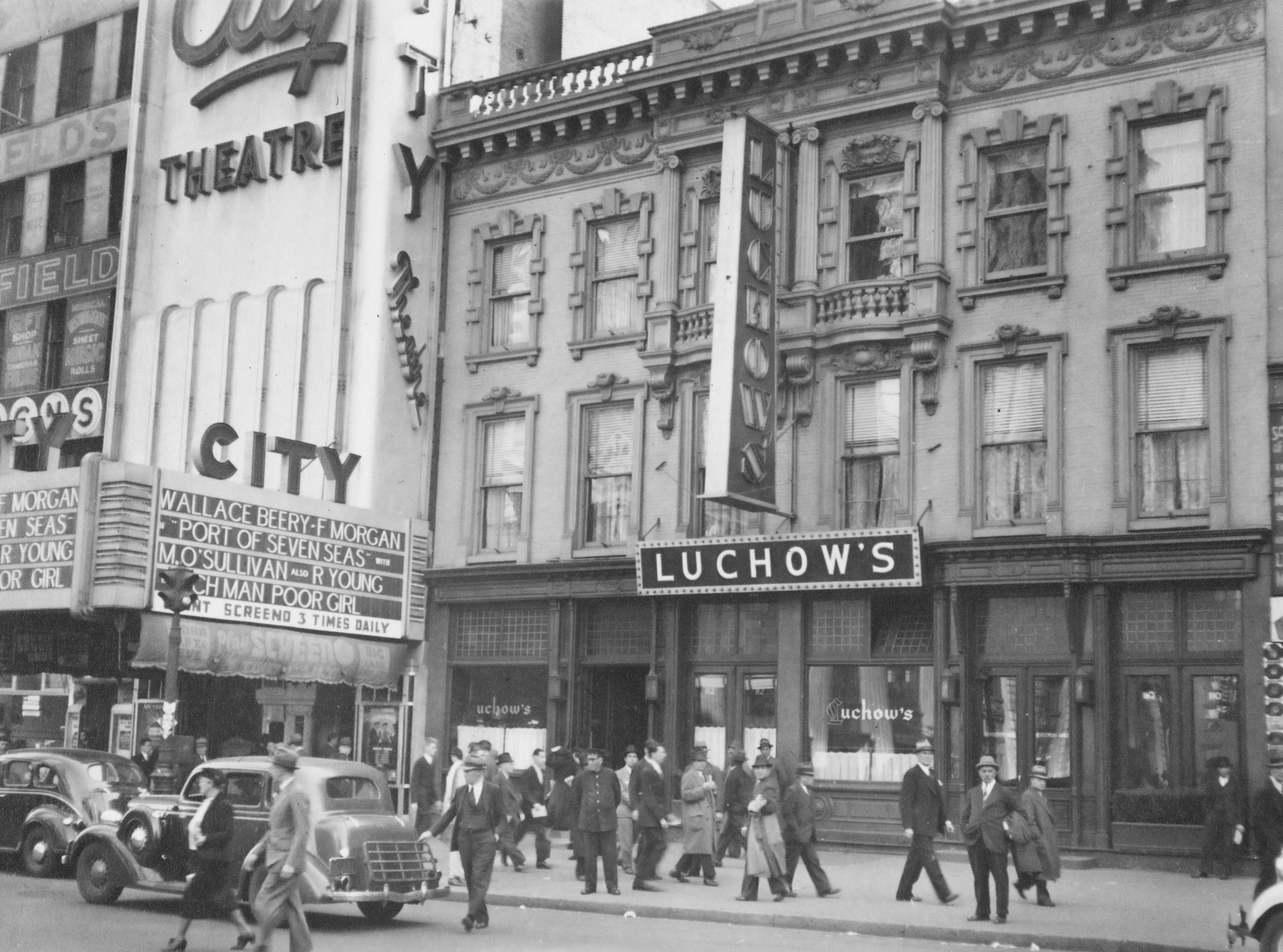 Image de couverture de l'article L'Art de Créer un Site Vitrine pour Restaurant : Allier Élégance et Performance Digitale