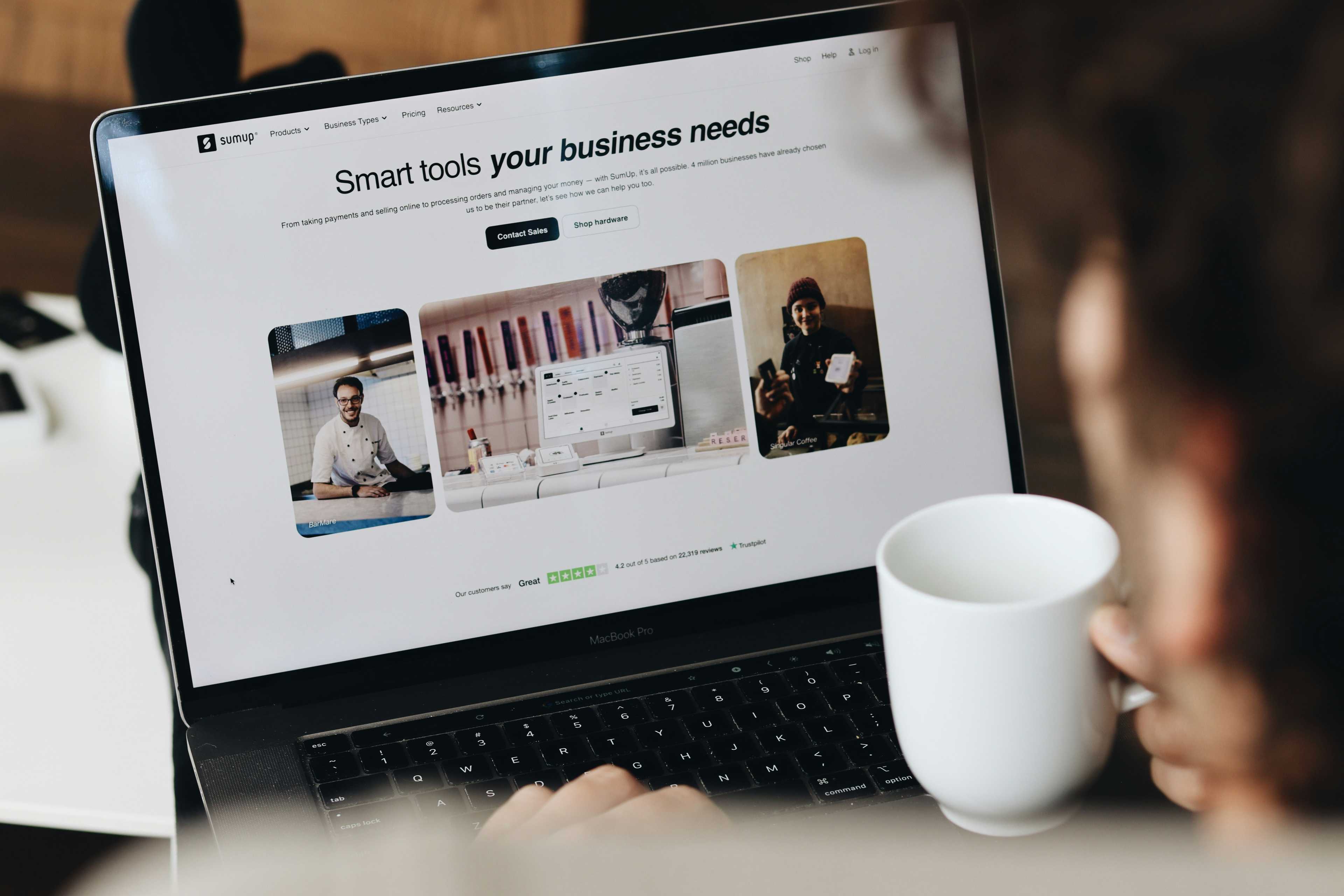 Image de couverture de l'article Optimiser la vente de produits numériques en pack aux entreprises : stratégies et solutions techniques