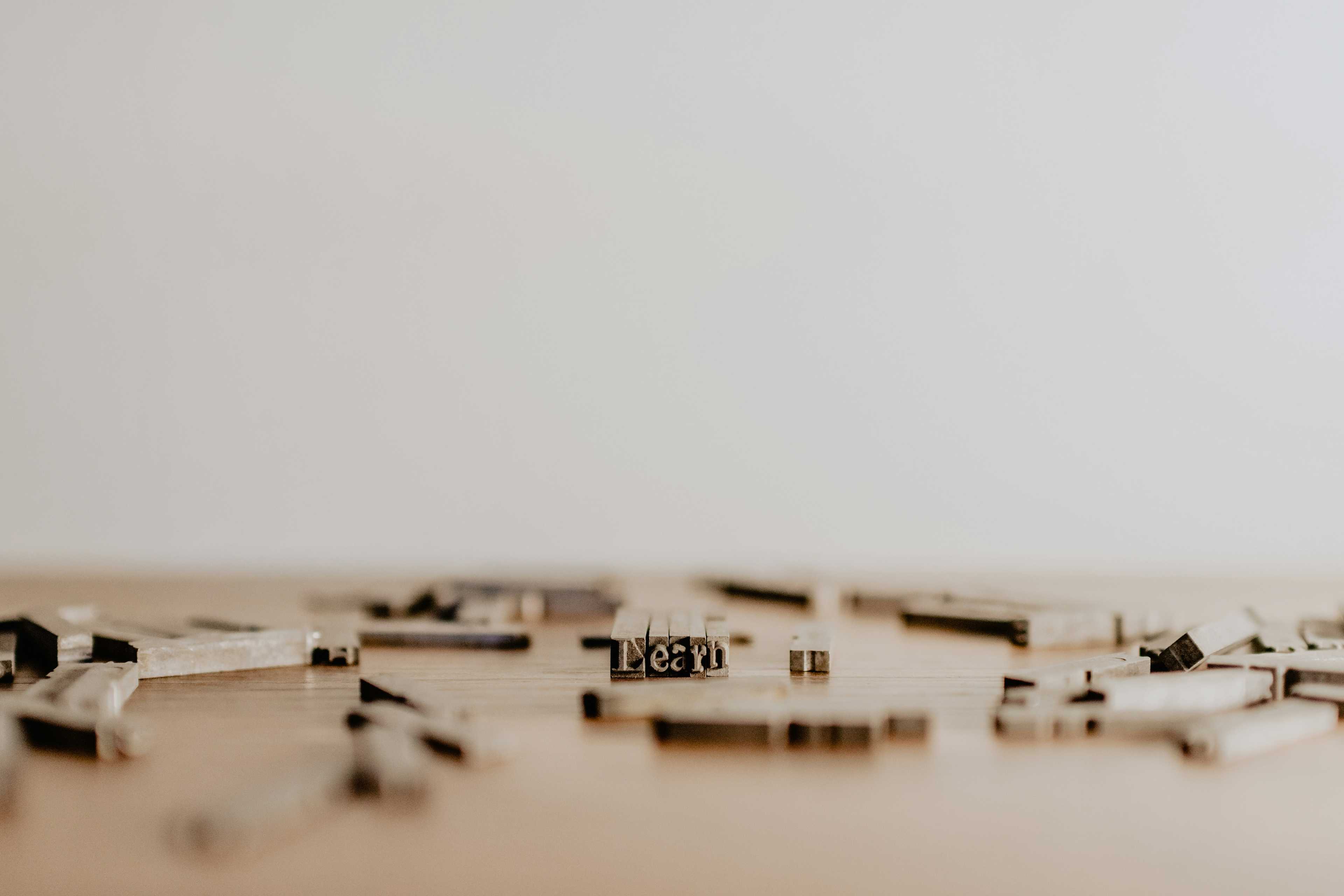 Image de couverture de l'article Chatbots IA pour la reconnaissance de pièces : Révolutionner l'identification technique par le dialogue