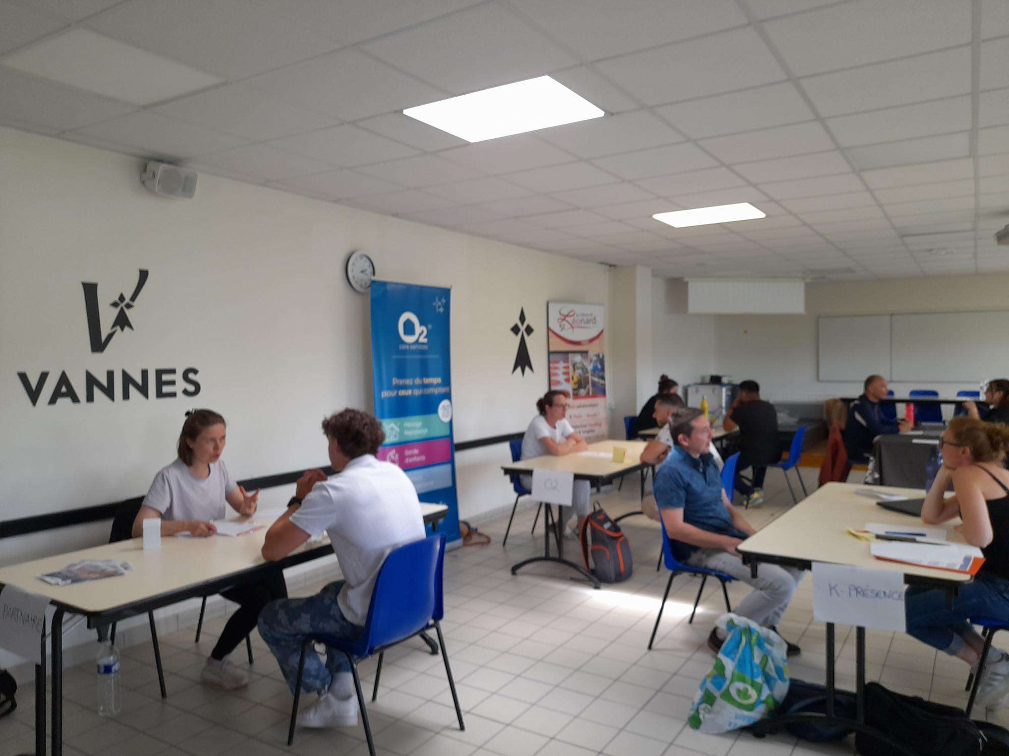 Photo 4 - 🥊✨ Du Stade Vers l'Emploi : Quand la Savate connecte les Talents et les Entreprises !