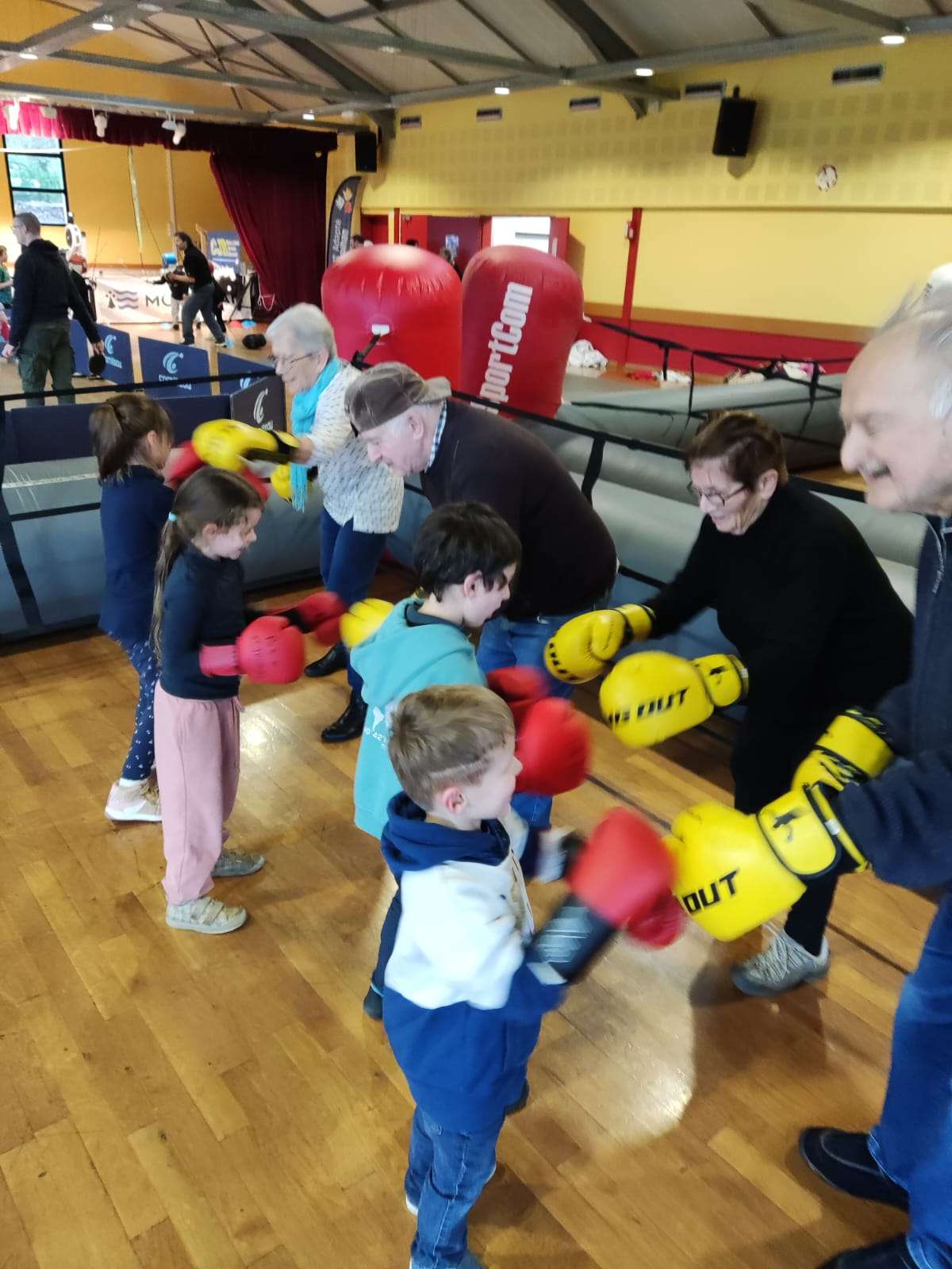 Photo 3 - Tous unis dans le sport ! 